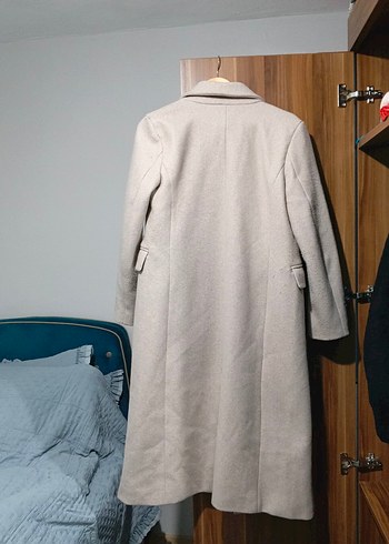 Düğmeli Bej Uzun Kaban - Görsel 4