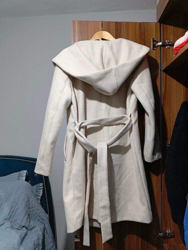 Gri Kapüşonlu Kadın Midi Kaban - Görsel 2