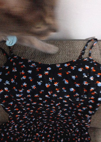 Kısa Kollu, V Yakalı Çiçek Desenli Kadın elbise - Görsel 6