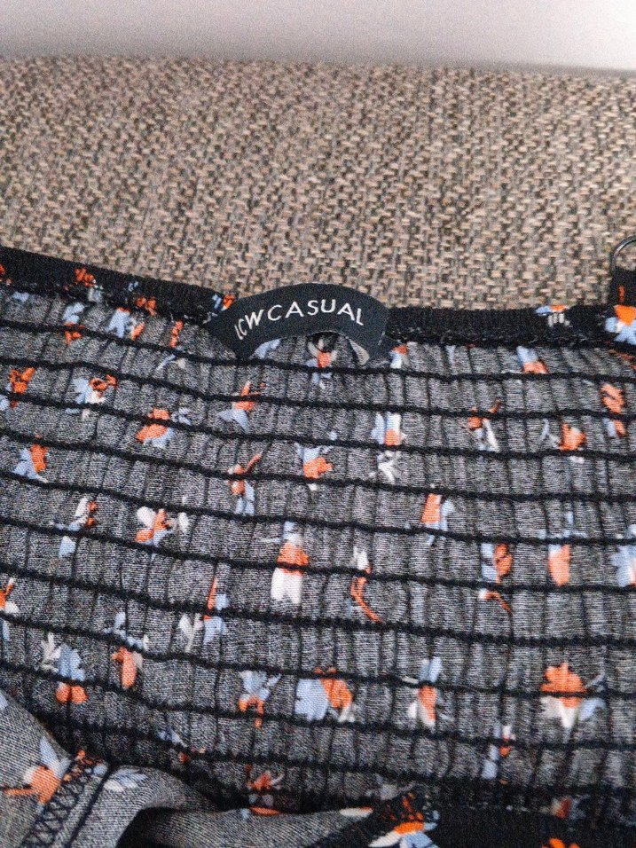 Kısa Kollu, V Yakalı Çiçek Desenli Kadın elbise - Görsel 4