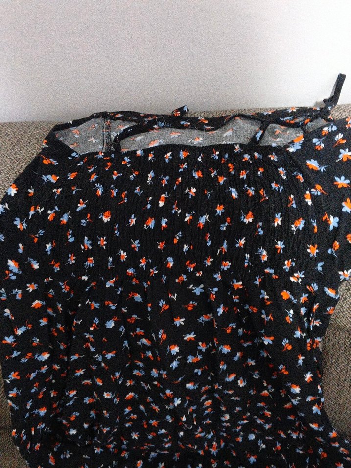 Kısa Kollu, V Yakalı Çiçek Desenli Kadın elbise - Görsel 3