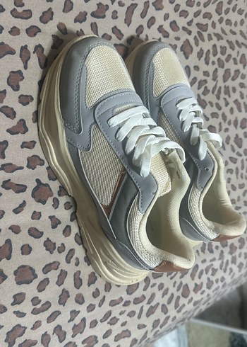 Gri Dolgu Topuklu Bağcıklı Kadın Spor Ayakkabı - Görsel 5