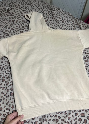 Beyaz Kapüşonlu Kadın Sweatshirt - Görsel 3