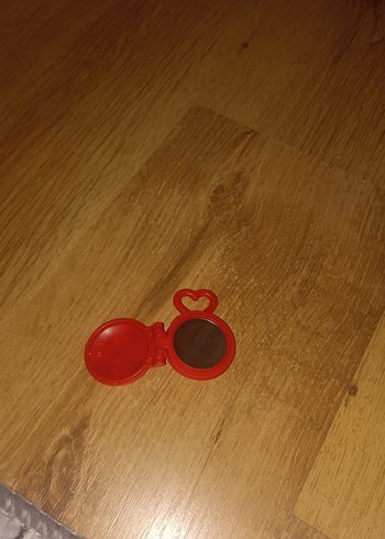 Kırmızı Kalp Kulplu Vintage Anahtarlık - Görsel 2