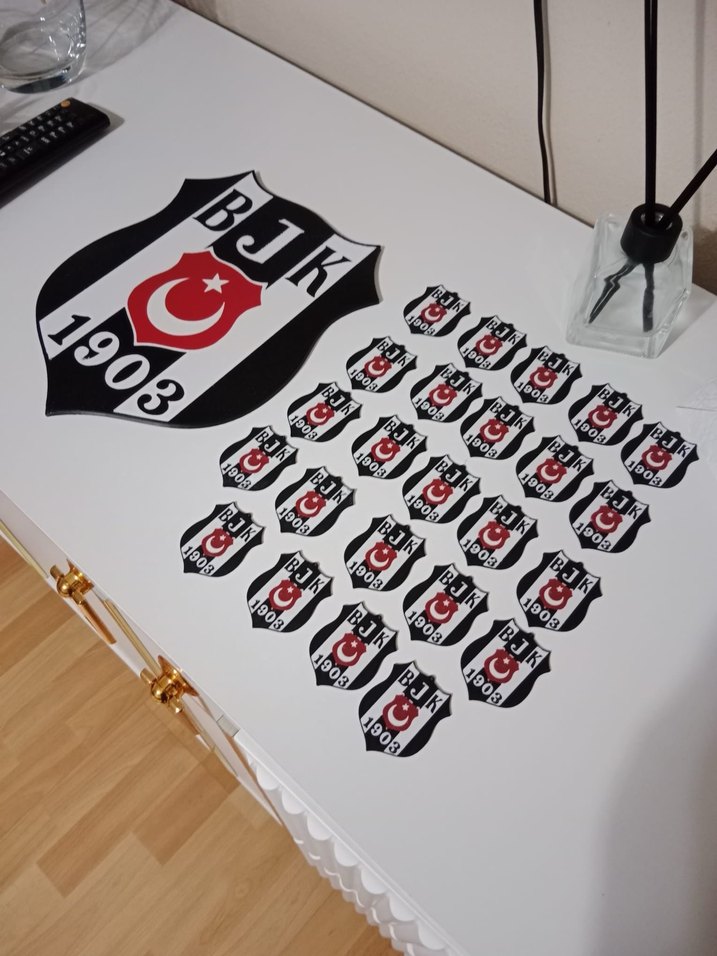 Parlak Siyah BJK Anahtarlık - Görsel 2