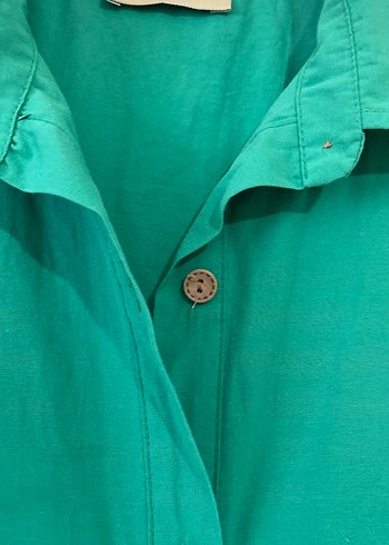 Düğmeli Uzun Kollu Yeşil Keten Gömlek - Görsel 3
