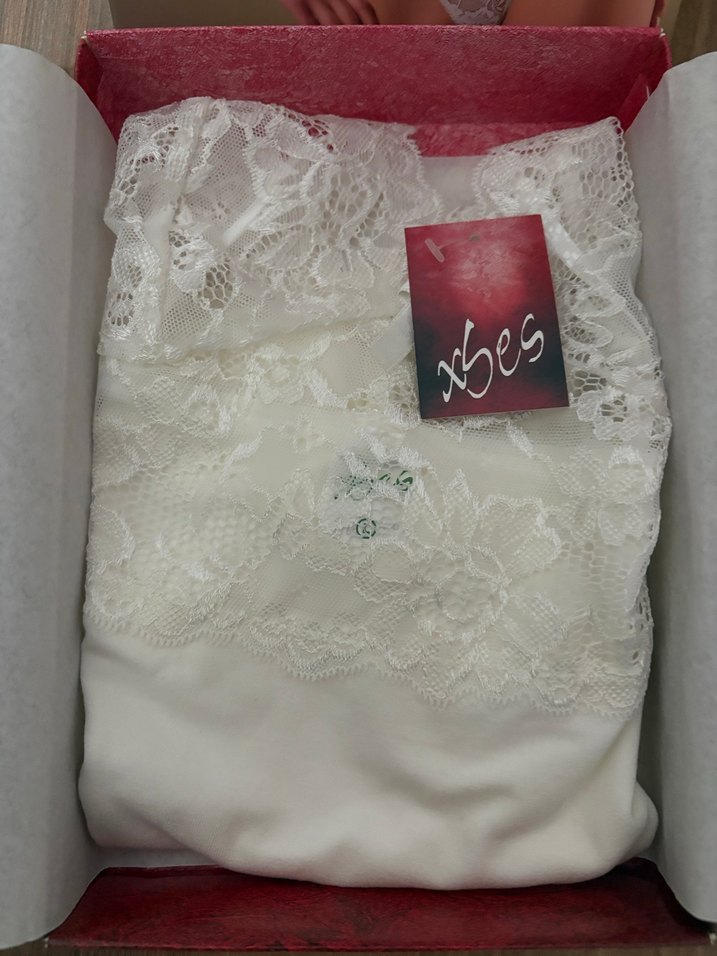 Dantel Detaylı Beyaz Mini Büstiyer - Görsel 2