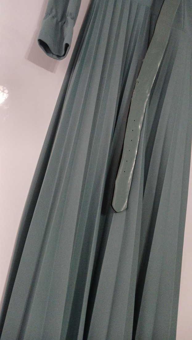 Uzun Pilili Yeşil Kadın Elbise - Görsel 2