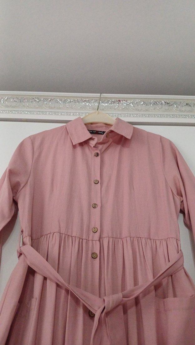 Pembe Keten Uzun Düğmeli Elbise - Görsel 3