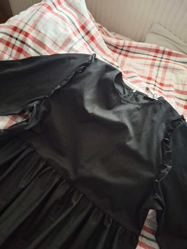 Kadın Siyah Uzun Fırfırlı Elbise - Görsel 2