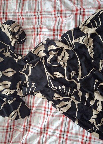 Siyah Desenli V yaka bol balon kol elbise - Görsel 2