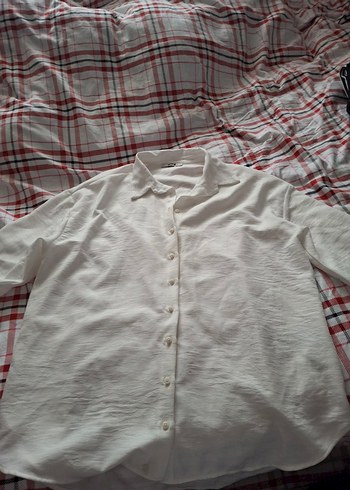 Düğmeli Beyaz Keten Kadın Gömlek - Görsel 2