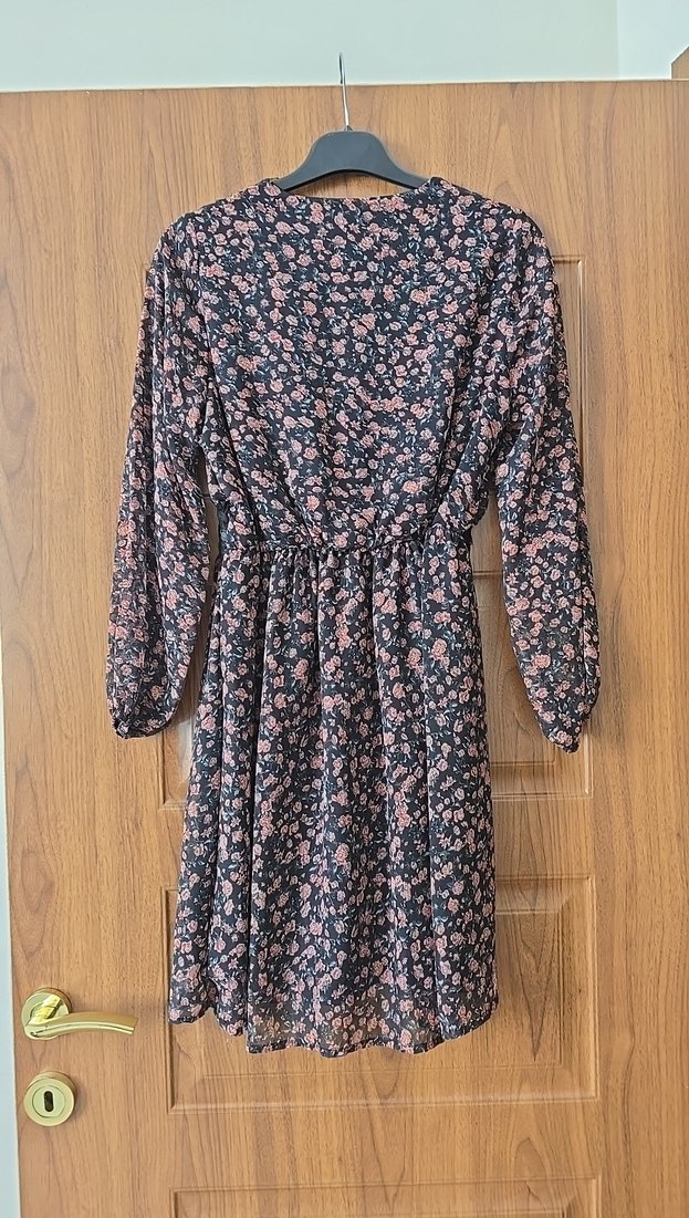 Uzun Kollu V Yakalı Dantel Detaylı Midi Elbise - Görsel 2