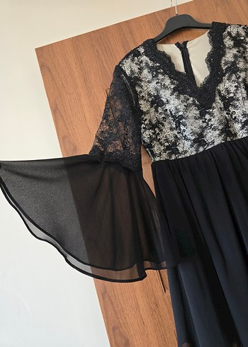 Dantel İşlemeli Siyah Uzun Kollu Gotik Abiye - Görsel 4