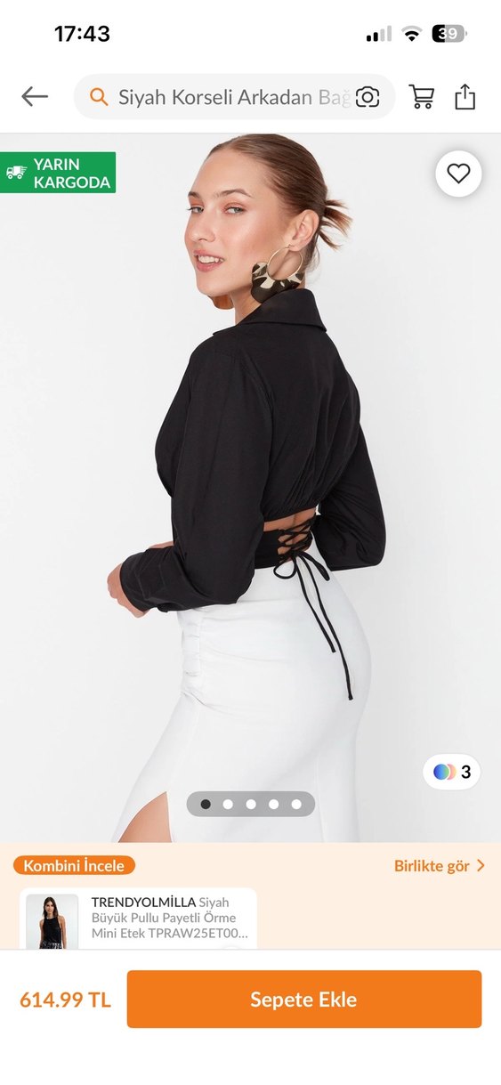 Siyah V Yakalı Gotik Kesim Keten Gömlek - Görsel 4