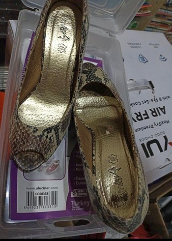 Kahverengi Yılan Desenli Tokalı Stiletto - Görsel 3