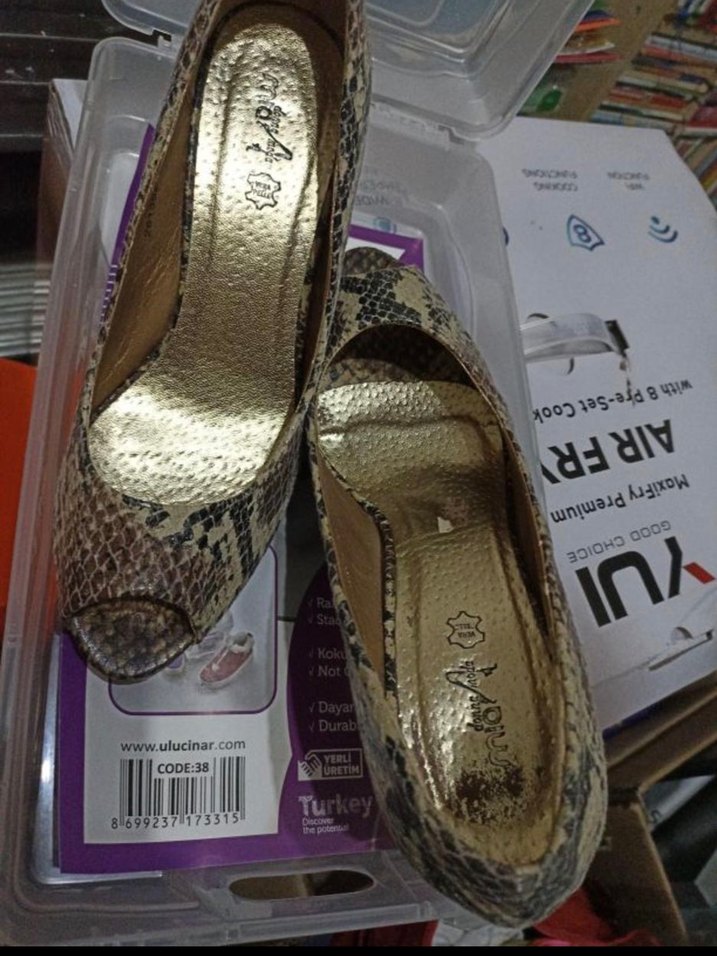 Kahverengi Yılan Desenli Tokalı Stiletto - Görsel 3