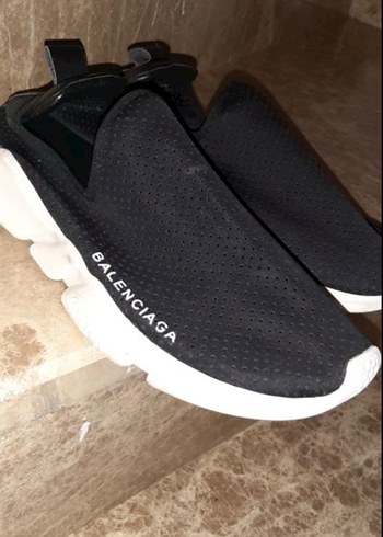 Balenciaga 40