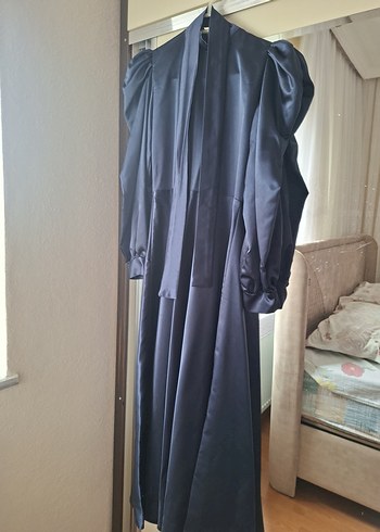 Uzun Lacivert Tesettüre Uygun Abiye - Görsel 3