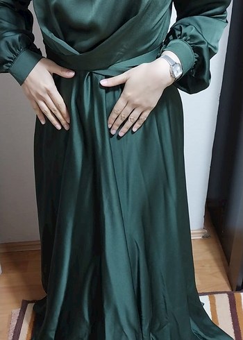 Uzun Yeşil Elbise - Görsel 3