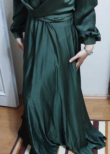 Uzun Yeşil Elbise - Görsel 2