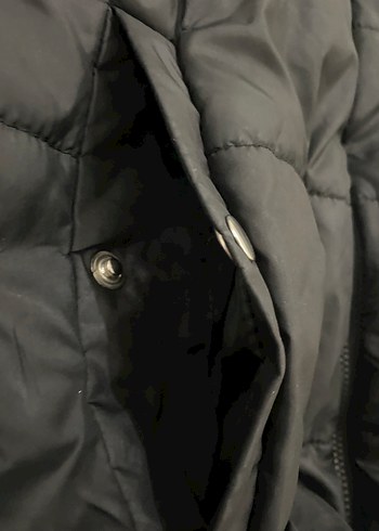 Kadın Siyah Kapüşonlu Kışlık Mont - Görsel 4