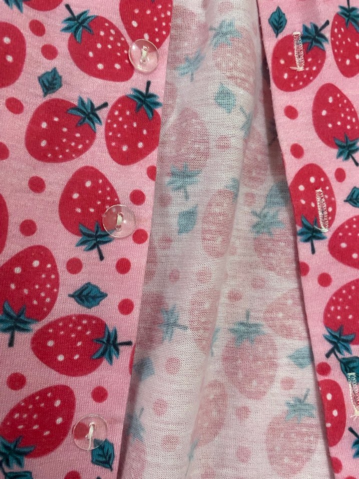 Düğmeli Pembe Çilek Desenli Kadın Gömlek - Görsel 2