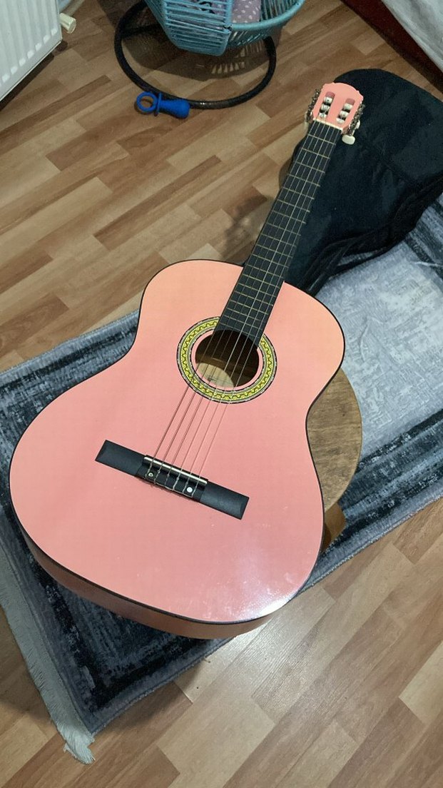 Pastel Pembe Klasik Gitar - Görsel 3