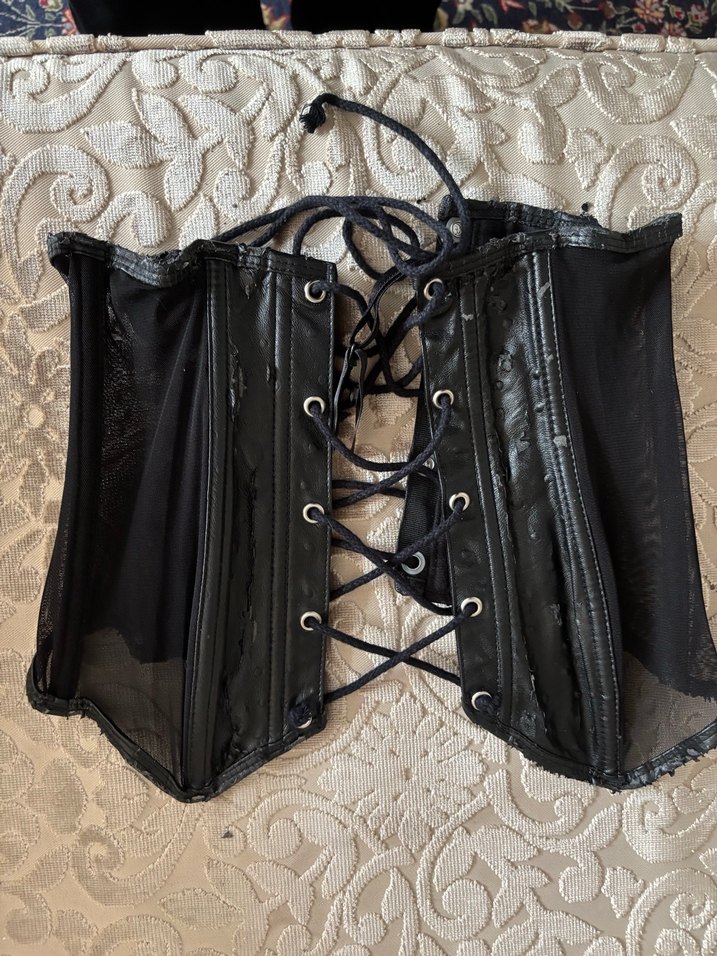 Siyah Deri Straplez Gotik Mini Büstiyer - Görsel 4