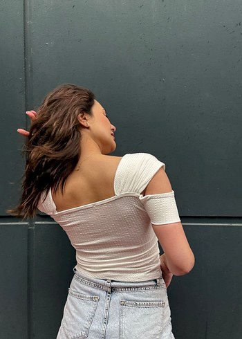 Beyaz Kısa Kollu bluz( ,S M L ) bedenleri mevcuttur - Görsel 4