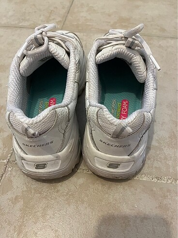 38 Beden beyaz Renk skechers d?lites