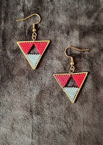 Miyuki Üçgen Sallantılı Tasarım Küpe - Görsel 2