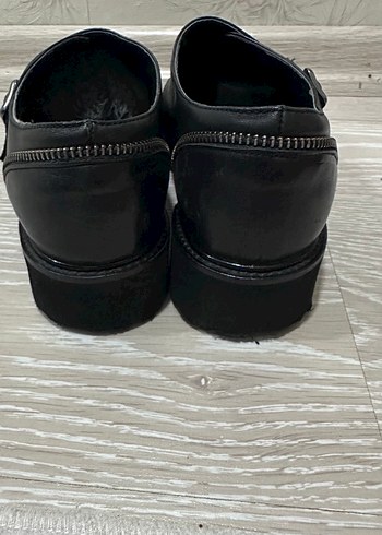 Siyah Deri Tokalı Kadı.  Klasik Ayakkabı - Görsel 4