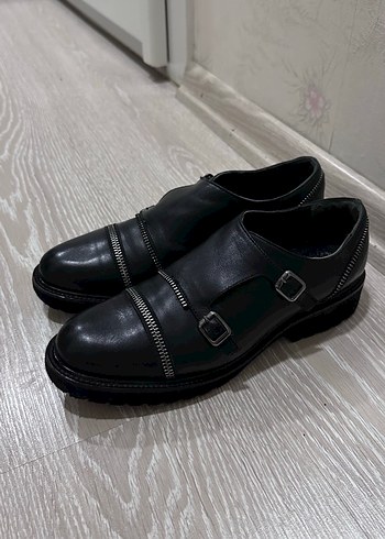 Siyah Deri Tokalı Kadı.  Klasik Ayakkabı - Görsel 5