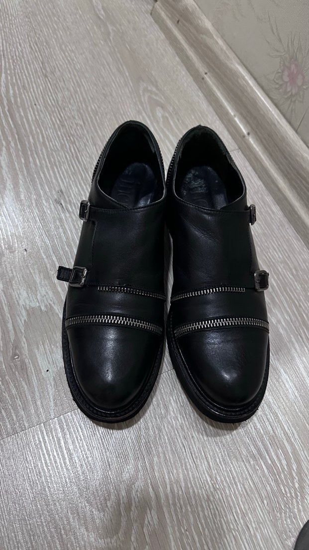 Siyah Deri Tokalı Kadı.  Klasik Ayakkabı - Görsel 2