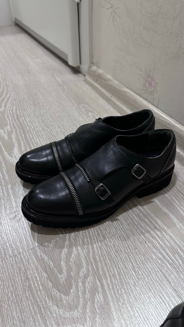 Siyah Deri Tokalı Kadı.  Klasik Ayakkabı - Görsel 5