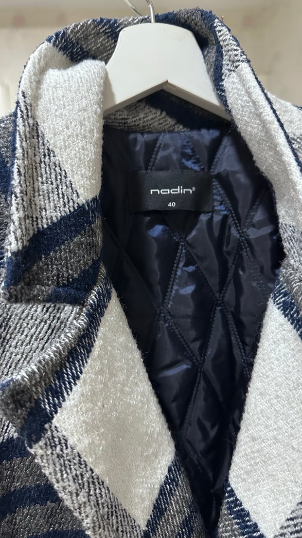 Gri Ekose Desenli Düğmeli Kadın Kaban - Görsel 5