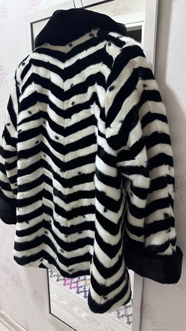 Zebra Desenli Kısa Kürk Kadın Mont - Görsel 5