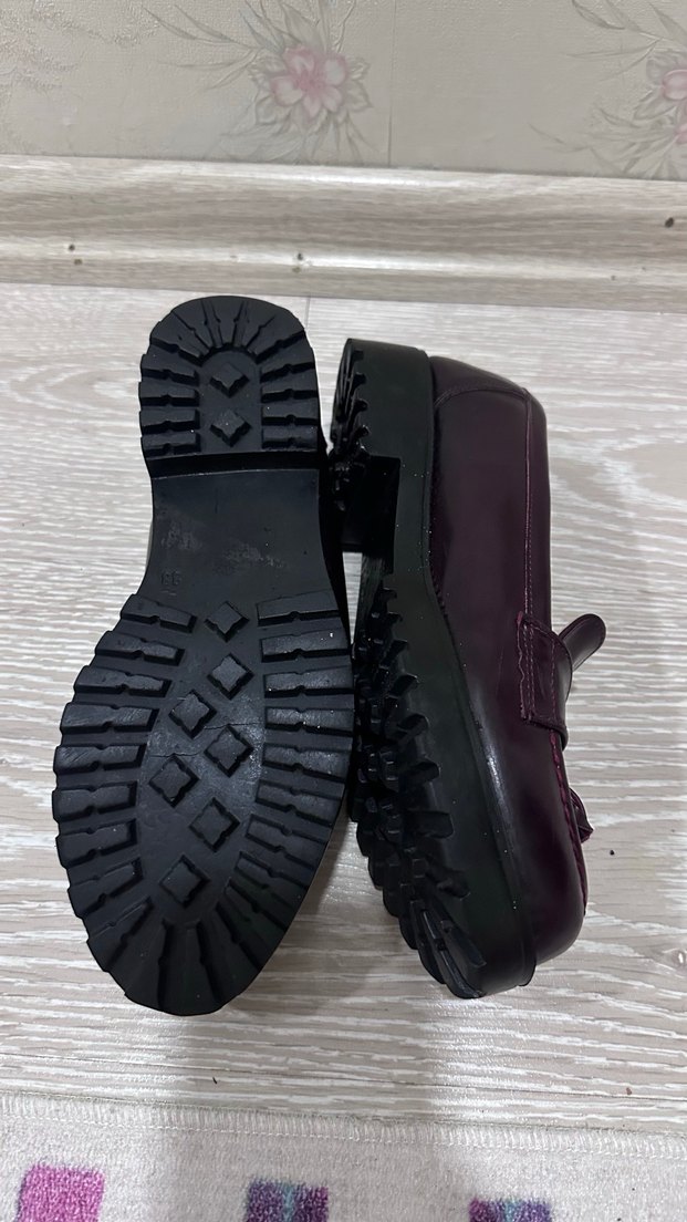 Bordo Püsküllü Klasik  Kadın Ayakkabı - Görsel 4