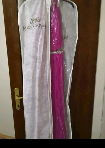 Pembe V Yakalı tüll Detaylı Uzun Abiye Elbise - Görsel 3