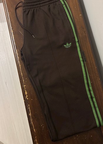 Adidas l