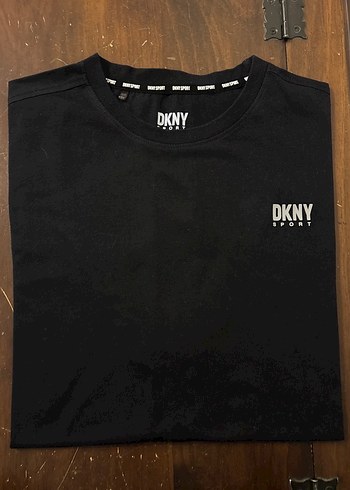 DKNY l