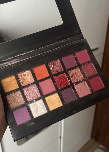 Flormar Çok Renkli Koyu Tonlu Far Paleti