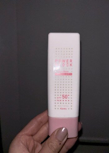 Aydınlatıcı Güneş Koruyucu Krem SPF 50+ - Görsel 2