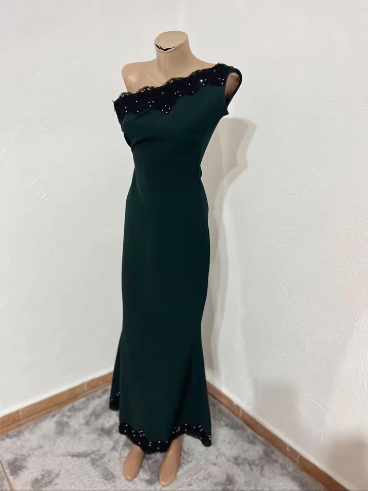 Sıyah Asimetrik İşlemeli Uzun Abiye Elbise - Görsel 4