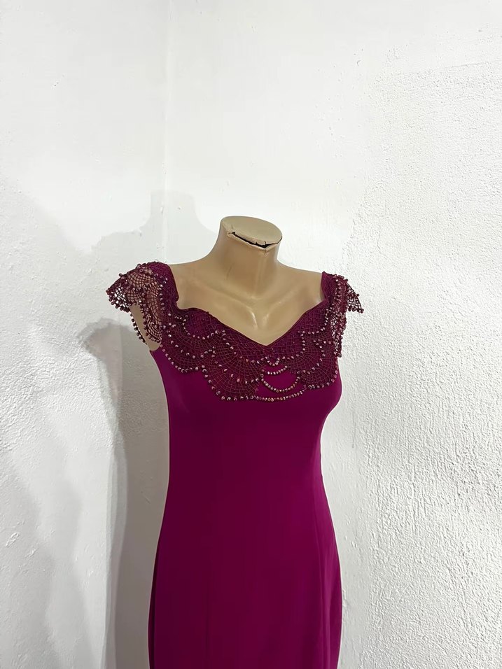 Bordo Straplez İşlemeli Uzun Abiye Elbise - Görsel 3