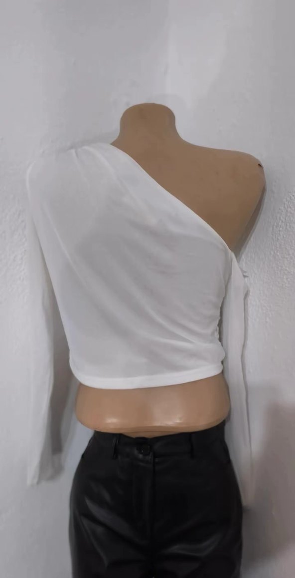 Tek Omuzlu Drapeli Beyaz  Bluz - Görsel 2