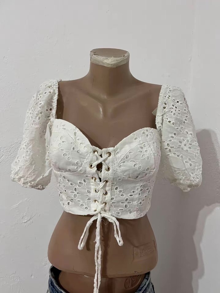 Dantel Detaylı Beyaz Straplez Bluz - Görsel 2