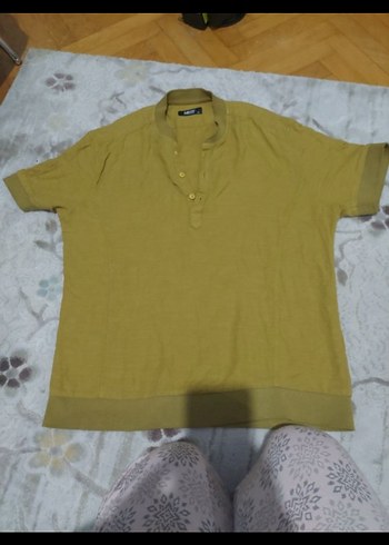 Sarı Keten Düğmeli Kısa Kollu Erkek Tişört - Görsel 3