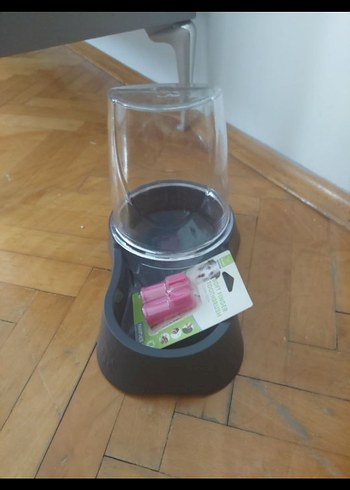 Gri Otomatik Su Kabı ve Pembe Parmak Diş Fırçası - Görsel 3